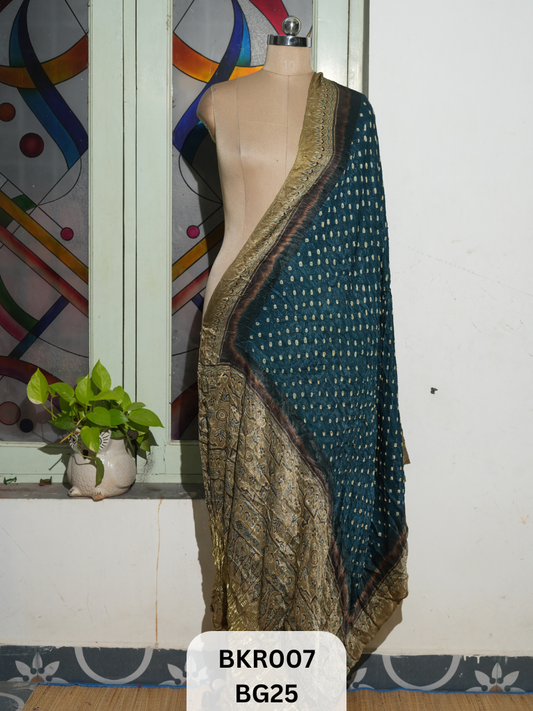 BANDHANI WITH AJRAKH LAGDI PATTA DUPPATA | BORDER