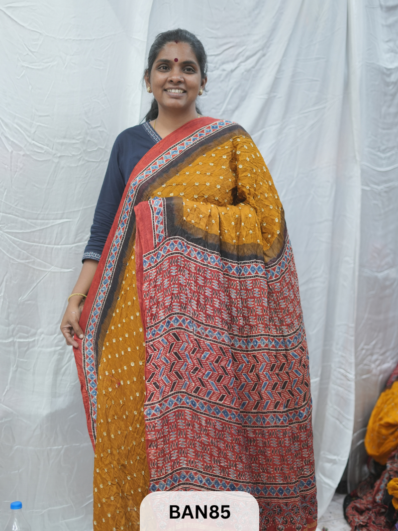 BANDHANI WITH AJRAKH SEMI GAJI SAREE