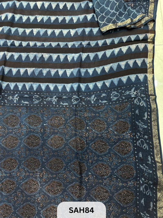 DOLA SILK NAKSHI BORDER SAREE