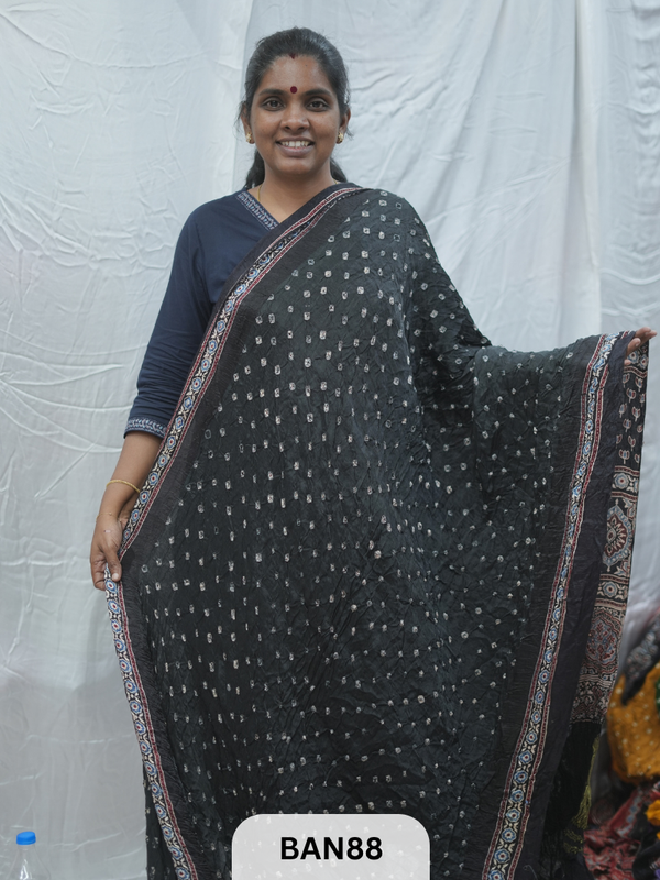 BANDHANI WITH AJRAKH SEMI GAJI SAREE