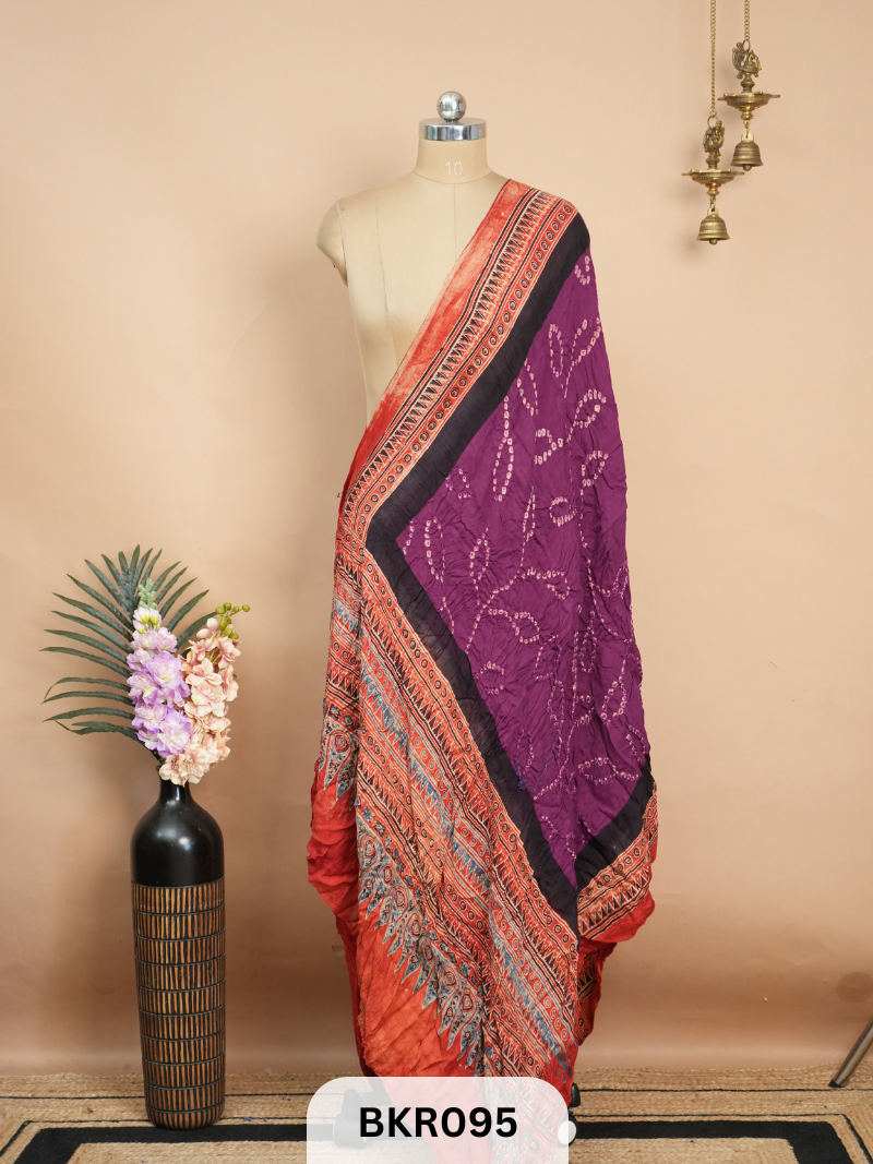 BANDHANI WITH AJRAKH DUPPATA | BORDER