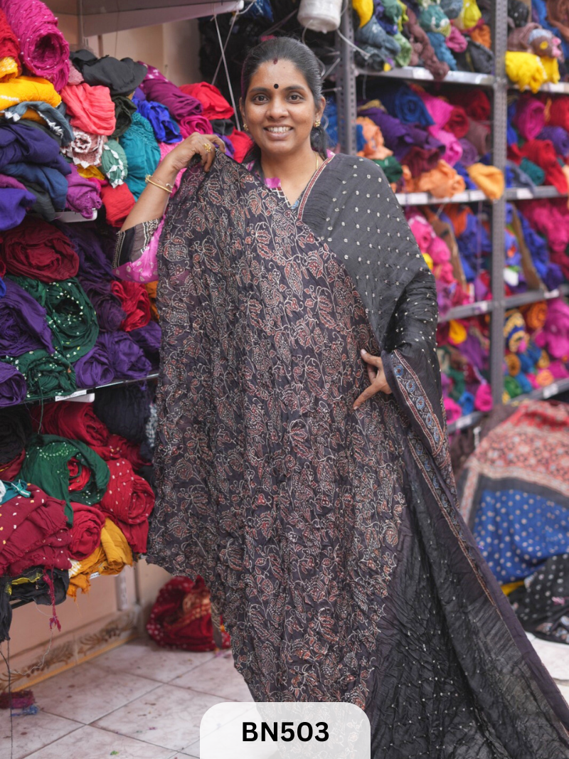 AJRAKH TISSUE PALLU BORDER BANDHEJ SAREE