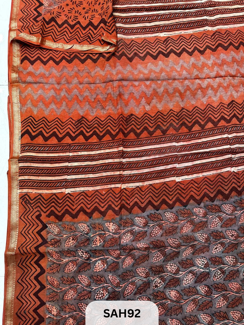 DOLA SILK NAKSHI BORDER SAREE