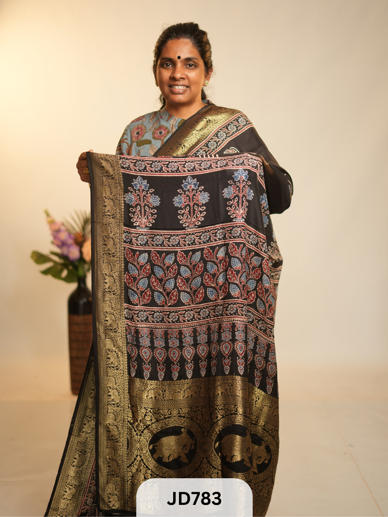 NAKSHI BORDER - DOLA WITH MUSLIN SILK SAREE