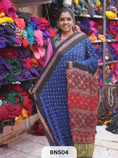 AJRAKH TISSUE PALLU BORDER BANDHEJ SAREE