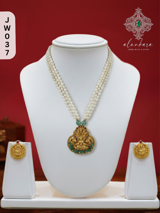 LAKSHMI PENDANT WITH PEARL NECK SET